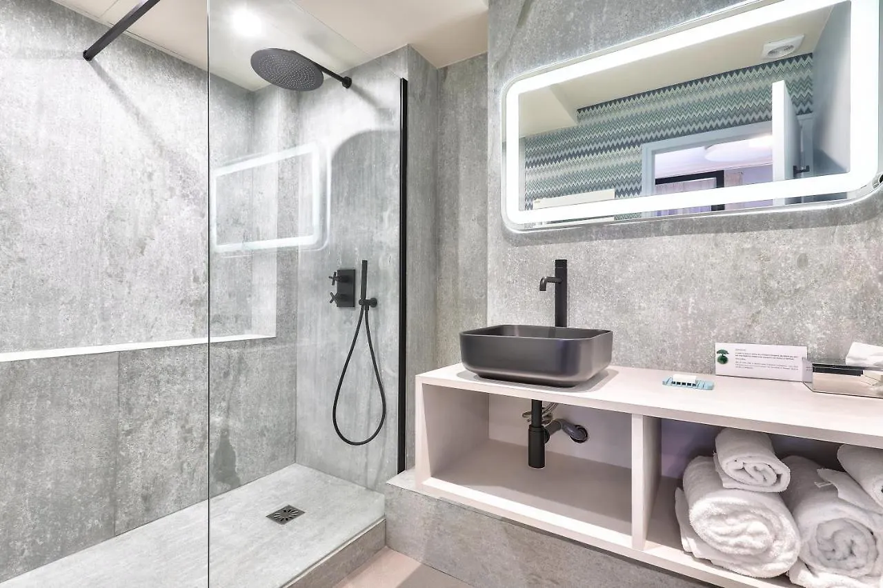 **** Aparthotel Hotel 33 Marbeuf Paris France